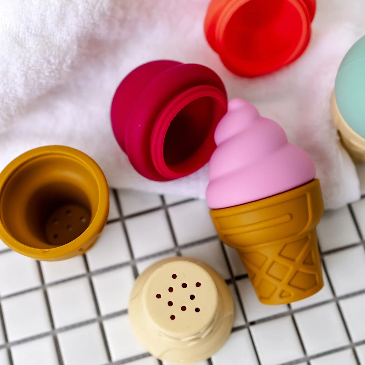 Bear &amp; Moo Silicone Icecream Bath Set