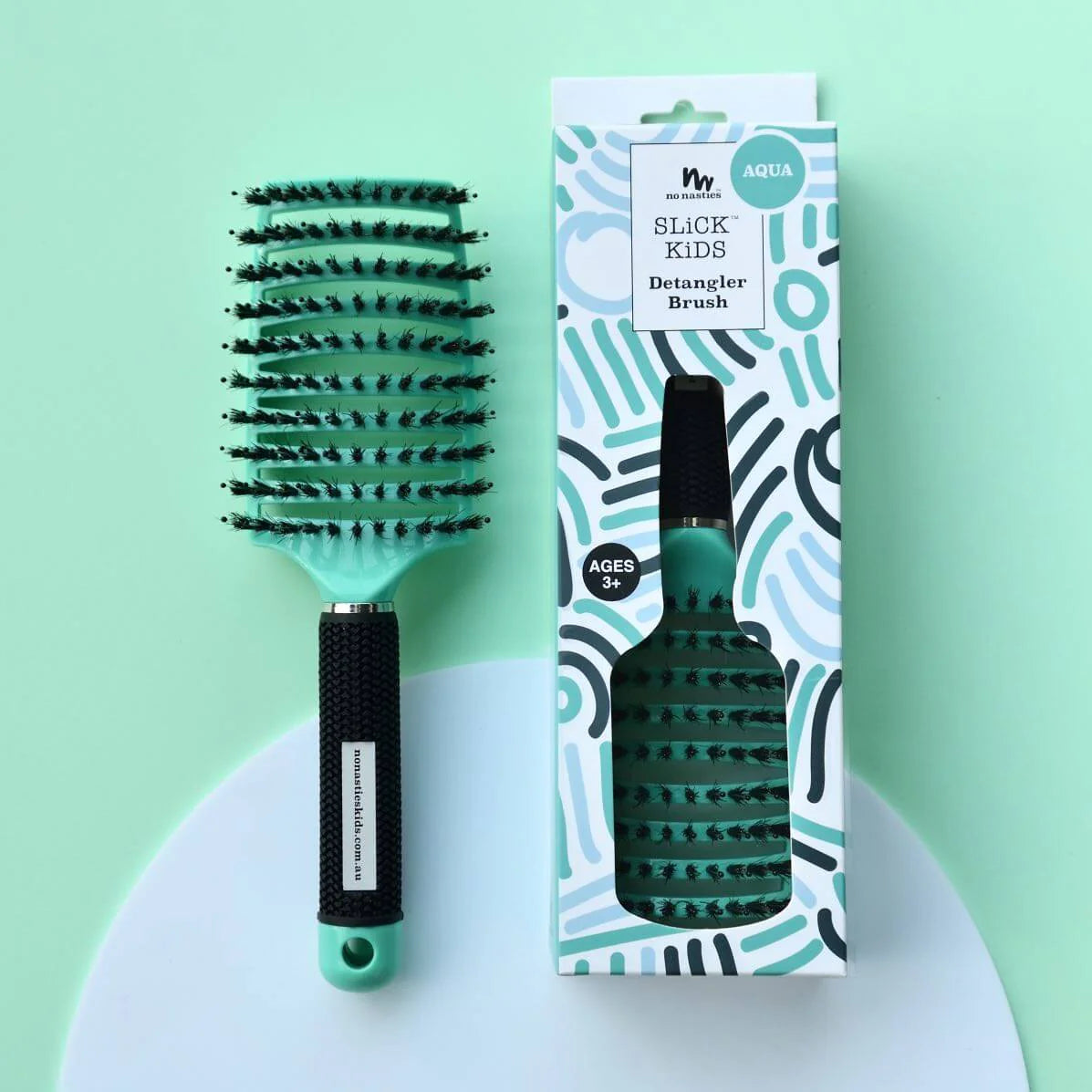 Aqua_Detangler_brush_5000x_d01a6a17-cc80-45b8-9876-724f379061e7.webp