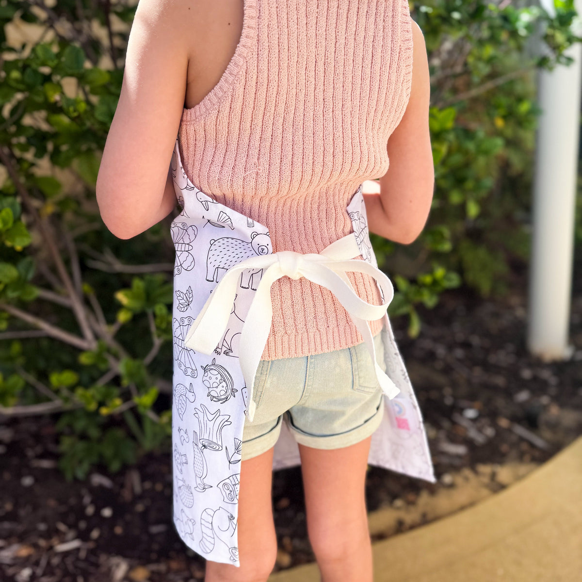 Colour Me Kids Colouring in Apron Set