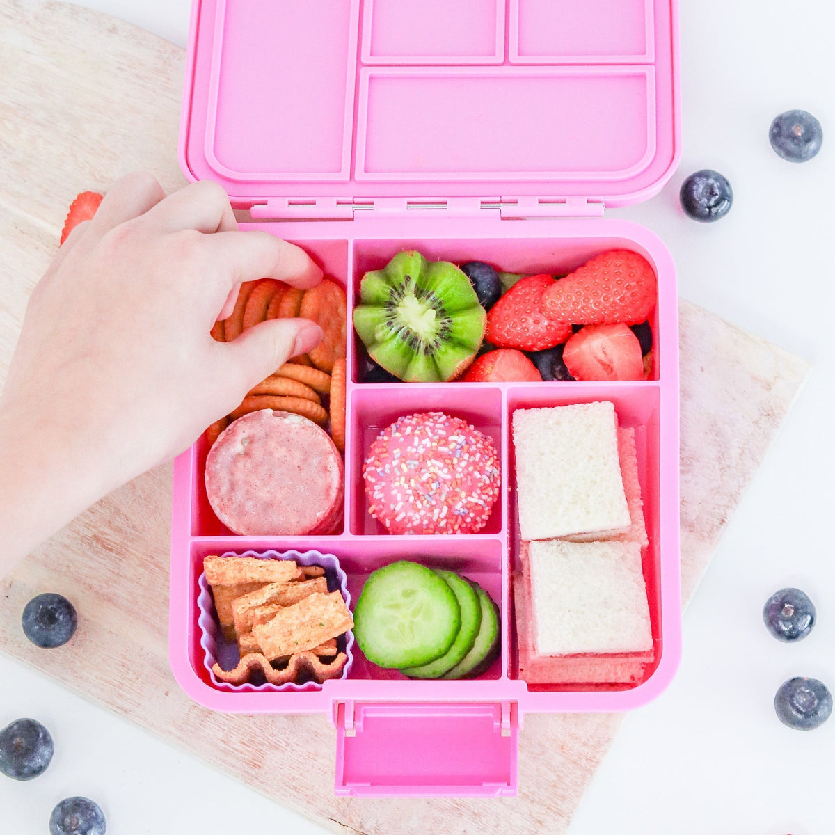 MontiiCo-Bento-Lunch-Box-Pink-Floss7-X4.jpg