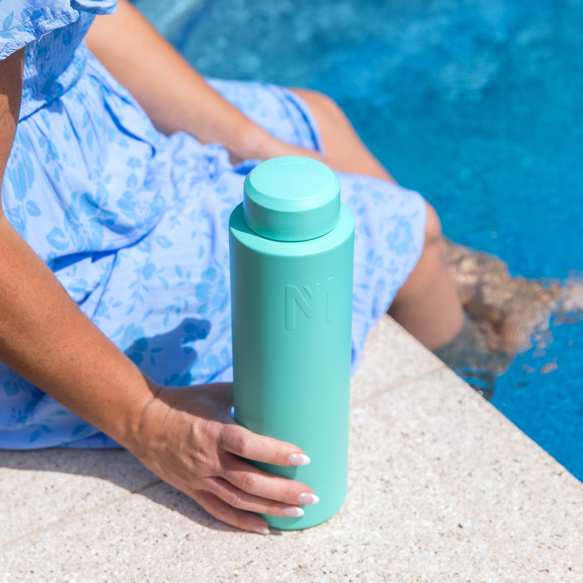 MontiiCo_Insulated_drink_bottle-1.5L112-X4.jpg