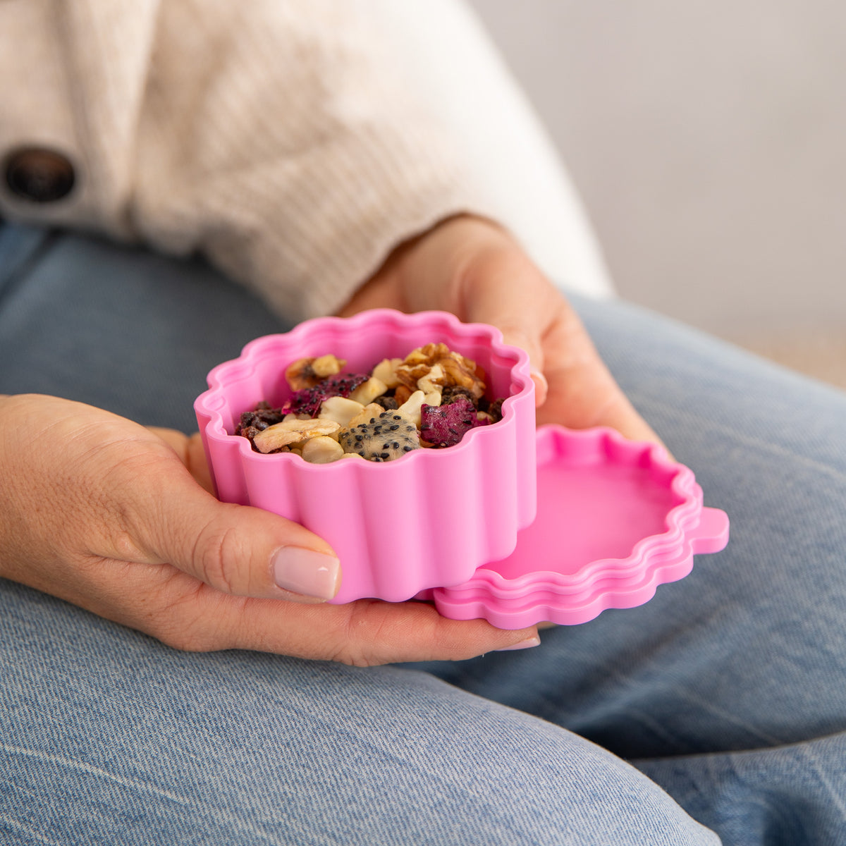 MontiiCo Silicone Scallop Tub