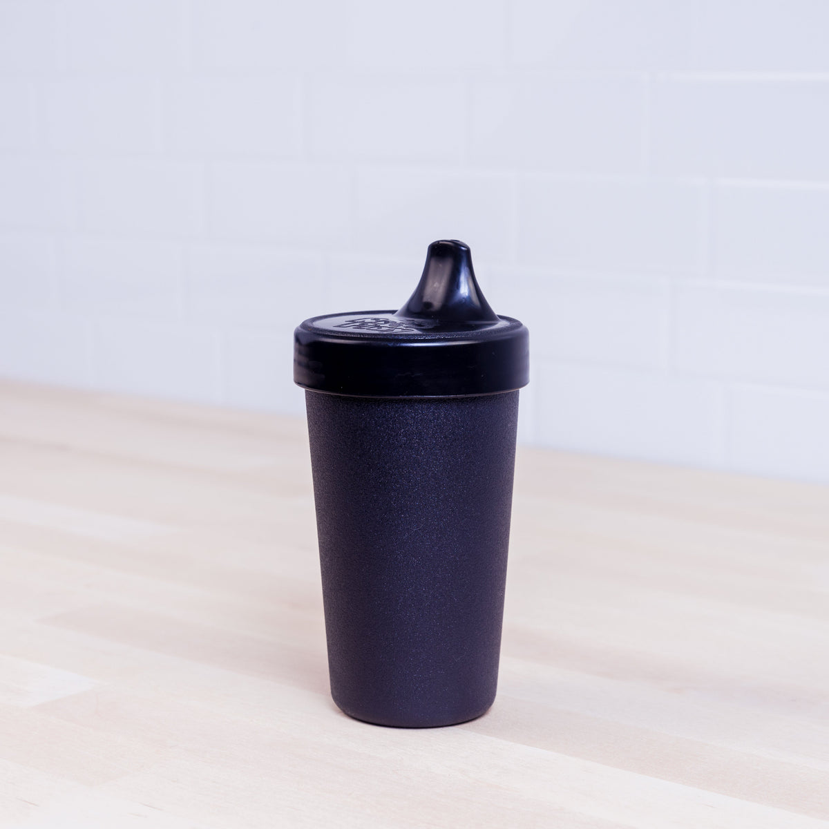 no-spill-sippy-cup--016_613_black.jpg